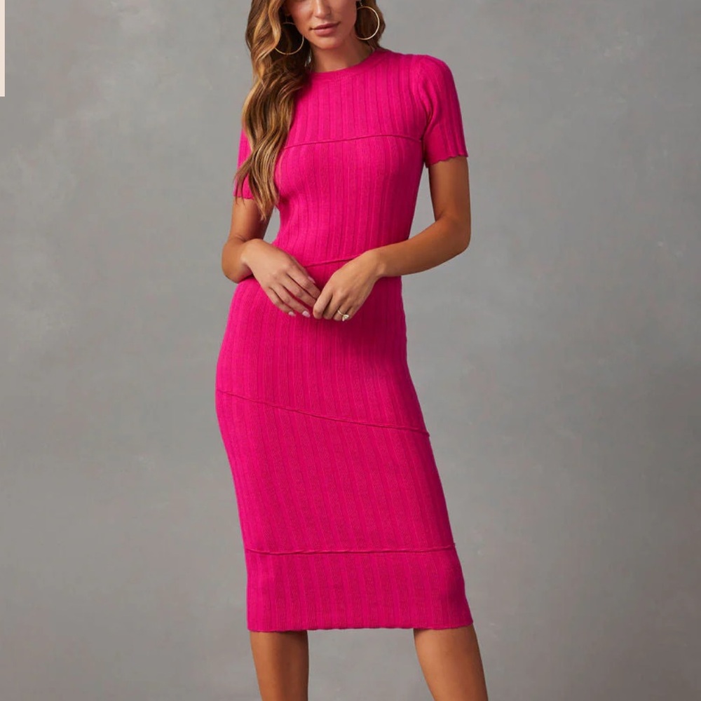 Vici Fuchsia Ribbed Short Sleeve Midi Dress